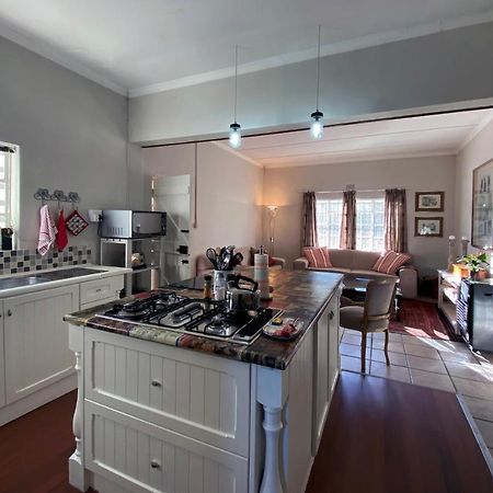 Olive And Vine Farm Cottage ฟรันเชิค ภายนอก รูปภาพ