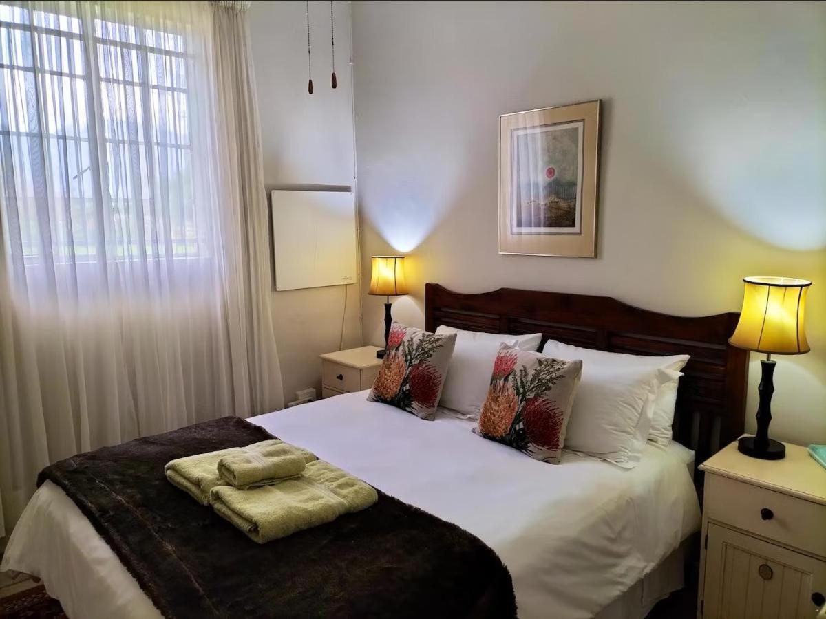 Olive And Vine Farm Cottage ฟรันเชิค ห้อง รูปภาพ